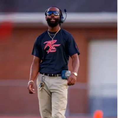 Head Coach of Raleigh Egypt High School Football🔴 |SniperElite QB Training🏈🎯 || Set BIG goals and watch God show you how small they are💡ZZ Nupe