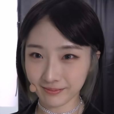 haseulnoises's profile picture. my little chirp chirp #하슬