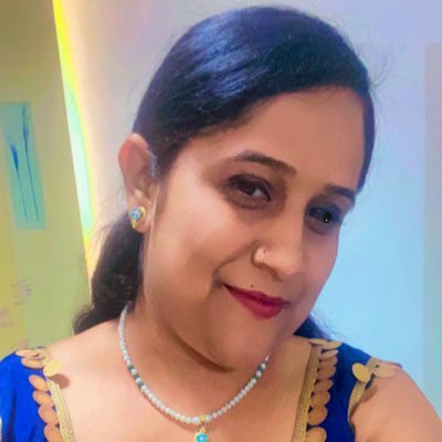Log Padh Lete Hain Meri Aankhon Se
Tere Pyar Ki shiddat…
Mujhse Ab Tere Ishq Ki Or
Hifazat Nahi Hoti..