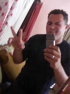 Eu amo minha namorada mais linda desse mundo @clyscialais *-* ..E sou servo de DEUS !