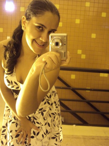 Universitária futura Nutricionista,19 anos.Tenho um lado irônico. Tenho um lado insuportável. Tenho um lado amável. E cada um tem o meu lado que merece. CRF sz'