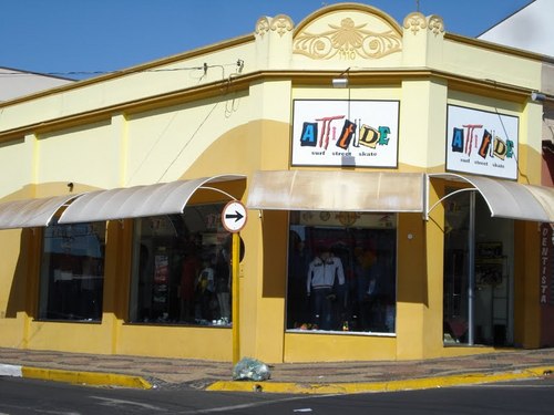 Loja: ATTITUDE Surf Street Skate
Cidade: Matão - SP 
End: Av: 15 de Novembro, 1080 Centro 
Tel: (16) 3382-8190