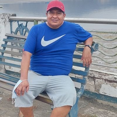 Un librano con mucho corazón, q quiere volver a tener una Patria libre, justa, y con una verdadera Democracia; vivir en paz!