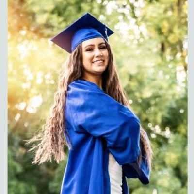 Amelia is an educator ready to make your learning journey easy and enjoyable. 💯