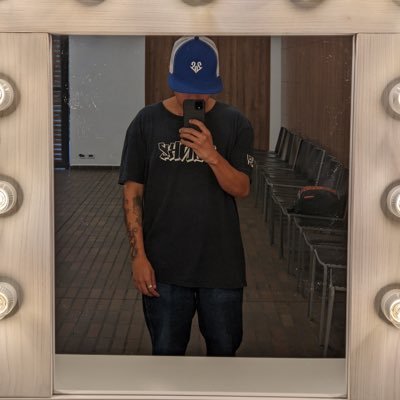 t_afr0k's profile picture. “Ven Bailemos Bebe Que La Musica Hace Sentir”