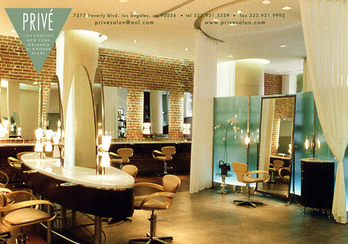 PRIVELOSANGELES's profile picture. Providing inspiring and creative services, PRIVÉ brings a fashionable and sophisticated European aesthetic to clients worldwide. -@privesalons

323.931.5559