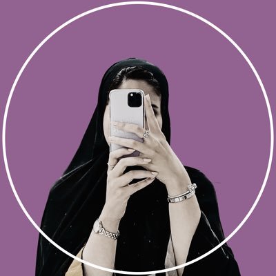 ☕️ الْعَنُود Cafénistā アナディ كـاتِبة بِحُكم الشعُور ومصورة ومصممة وِفق المَزاج،