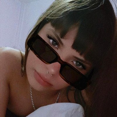 Una bad bitch girl de los 90's💲
