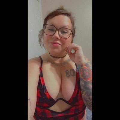 blunt_baddie420's profile picture. 