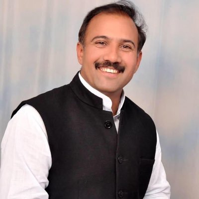 Official Twitter handle of Vikram Kadian. An astute politician, passionate humanitarian, social entrepreneur, Former BJP District President, Jhajjar