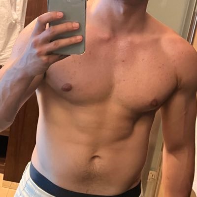 22 YEARS OLD | I ANSWER ON ONLYFANS | Top 1% | @MattOnTxp