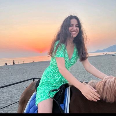 elifnurkrdg's profile picture. 