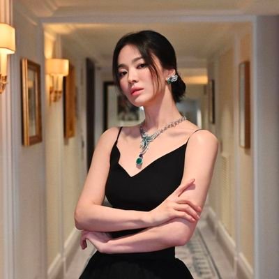 itumpapal's profile picture. .