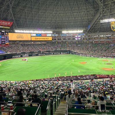 生まれた時からホークスファン！ 2003年のダイハード打線好きだったなー野球⚾️好き Twitter前アカぶっ壊れたので新しいアカウント登録！ 30歳福岡久留米市在住男です。 よろしくお願いします🥺 漫画キングダムとONE PIECEが好き