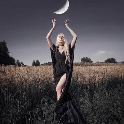 lyndajones27's profile picture. continuing to strive for change