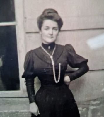 Pauline4Magnier's profile picture. Ni facho, ni raciste, juste la liberté de penser et de s'exprimer !  Fidèle à Zemmour. Ne répond pas aux messages perso.