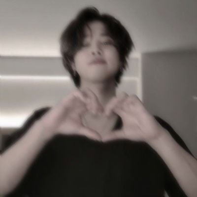 Angelya10030130's profile picture. 