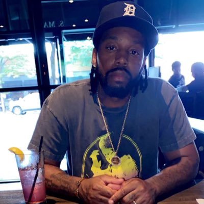 really_livin_it's profile picture. Ambition over adversity.