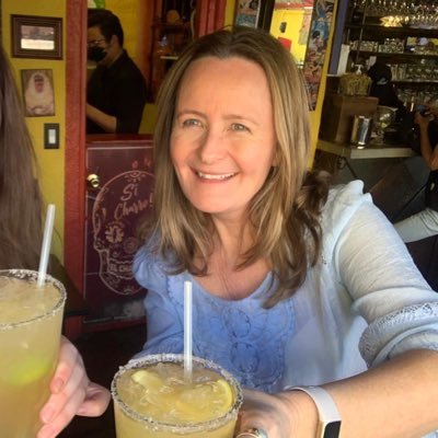 aliandelin's profile picture. We are a global family. Help each other and be kind.