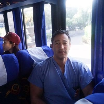 DavidLe04088102's profile picture. I am an orthopedic surgeon, I work with the United Nations as an emergency doctor🌋🩺💉🧑‍⚕️🥼