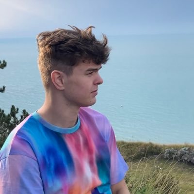 FableVal's profile picture. 🇵🇱 21 y/o | Val F/A | NYC | https://t.co/6LS62g10CO