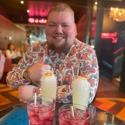 12ChrisEmerson's profile picture. Insta: 12ChrisEmerson, Snap: ChrisEmerson12