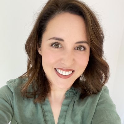 Wife, cat mom, Instagram foodie and traveler. Forever Miss DE.