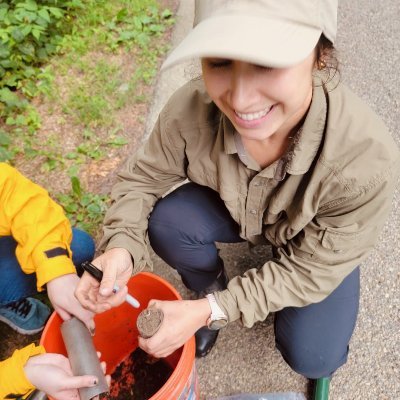 PhD Student Yale School of Environment | Soil Food Web Ecology | 🪲 | Invertebrates | 🌿 | Plant-Soil Linkages | WA - HI - IL - CT |