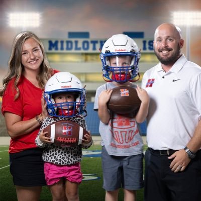 Husband to @imartinsworld, father to Caden & Olivia. Baseball,. Football, S&C at Midlothian Heritage. “fall in love with the process”