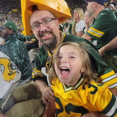 Proud father and Husband 

Proud PACKERS fan win or loss,
Very proud supporter of OUR Troops an Veterans.
Admin of Packers Nation News Filter on Facebook.