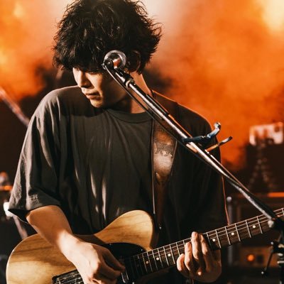 Mr.マングース(@MrMongooseBand)のギターとコーラスとピアノと猫の人。トイレのお花みたいなギタリストを目指しています。ギターアレンジなどのご相談はDMより📩