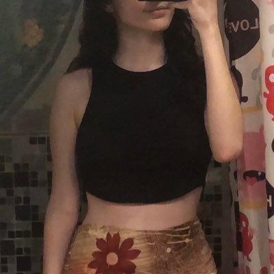 livcives's profile picture. nao uso mais essa conta