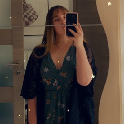 HecqGwen's profile picture. Just a lill girl who loves chill, video games and anime/manga ❤ Japan 🥰 19yo 🎀グウェン ♡ 🎃 Foxxxx 🎮 Twitch Hoshiyano214 💚