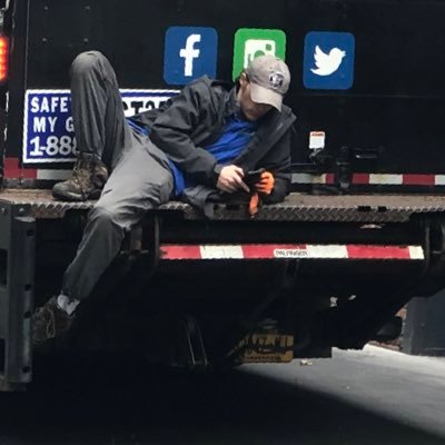 carlojoonta's profile picture. 25, Gardener, Courier