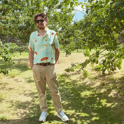 Harry_Agar's profile picture. 'I only want to live in peace and plant potatoes and dream!' Views are my own.