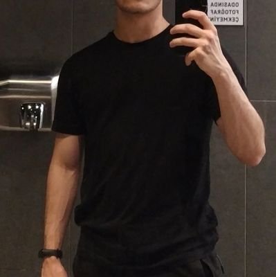 yanarludonerli's profile picture. kafama göre dm atıyorum, çok da şaapmamak lazım