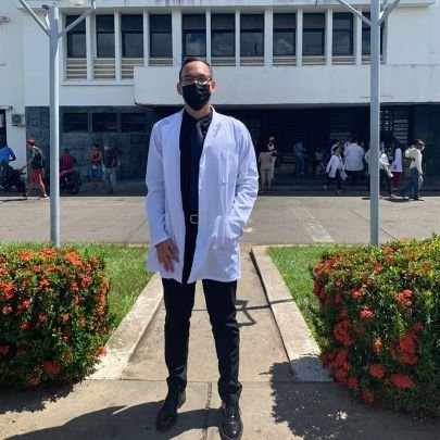 HernndeJess8's profile picture. Medicina 🤍 

Todo Santo tiene un pasado y todo pecador tiene un futuro – Óscar Wilde.