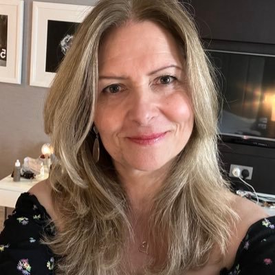 littlehen2905's profile picture. 