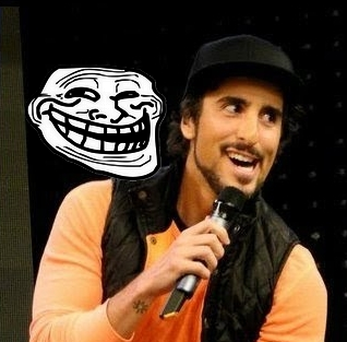 @PorraMion é um blog que foi feito com o intuito de esculaxar com o Mion. Qualquer semelhança com o @marcosmion é mera confusão da cabeça de vcs :)