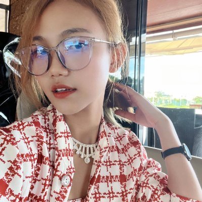 BayleeLi1992's profile picture. 愿意和有共同语言，三观相符的交流。