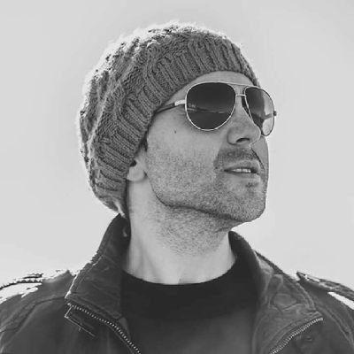 🚀Free Promoter of NFTS projects
✍Graphic designer and NFT artist
Working on project @BeaglelandOK