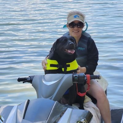 LanierCandy's profile picture. Mom, Wife, Dog fanatic🐶, Sober AF, compassionate, crafty, word nerd, #theresistance #recoveryrocks #dogismycopilot #sober #doglover