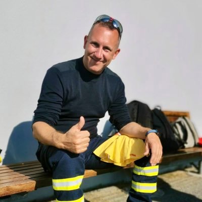 #Firefighter, Waldbrandbekämpfer 🔥 Naturliebhaber und bergverliebt. Gerne vorbereitet. Mag den 🌳🌲und liebt seine 👩‍👧‍👧. #klimasoldat