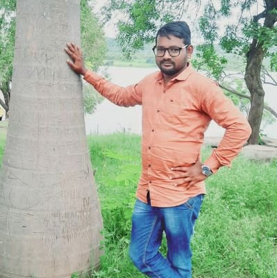 Dnyanes57667344's profile picture. ज़रूरी नही है सबकी नजरों में अच्छे बनो,
कुछ आंखों में खटकने का मज़ा ही कुछ और है