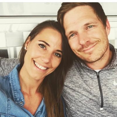 Foodie, coffee addict, wine lover, keen runner, yogini , dog mum and wifey to the Love of my Life 😍 Follow @balancedbyme on the gram for all my food creations