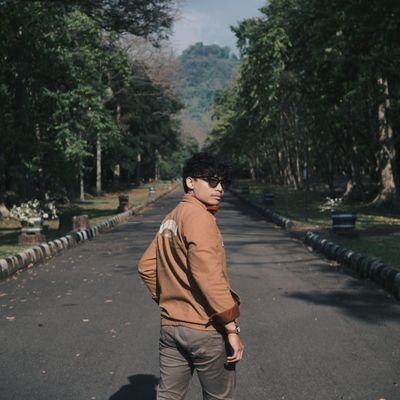 _chainjail's profile picture. Requires a common sensibility to teach an intellectual capacity