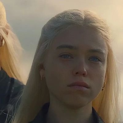 meleysfirar's profile picture. serva da rhaenyra

(ela/dela)