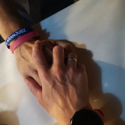 Si te critican es porque te envidian, si te envidian es porque te admiran...si te admiran es que quieren ser como tú.