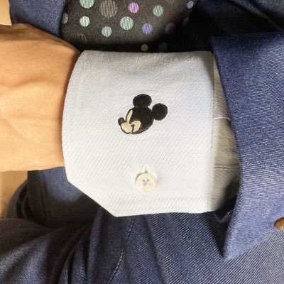 zukkini's profile picture. ネクタイとワイシャツ 見る専用垢