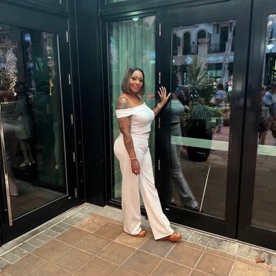 YOLANDA10959897's profile picture. THOUGHTS SHARED ARE MY OWN…